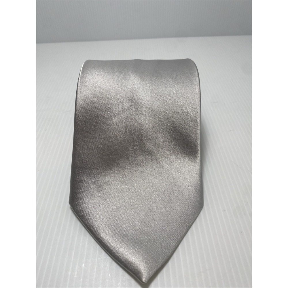 City of London Silver 100% Silk Tie Necktie Made in the USA  T51